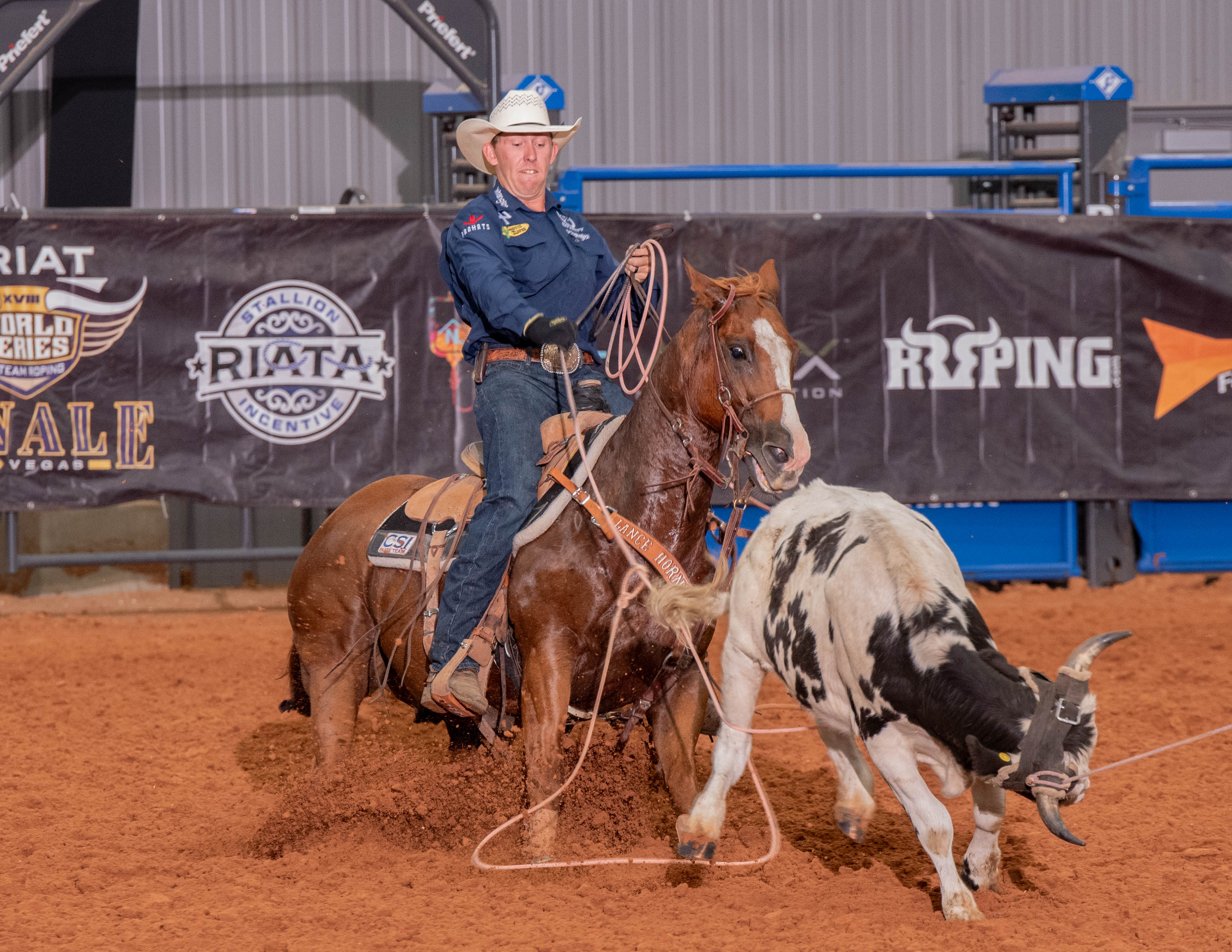 Cade Passig roping